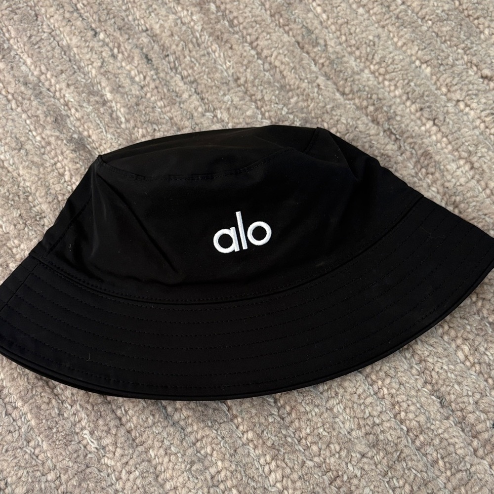 All Weekender Bucket Hat